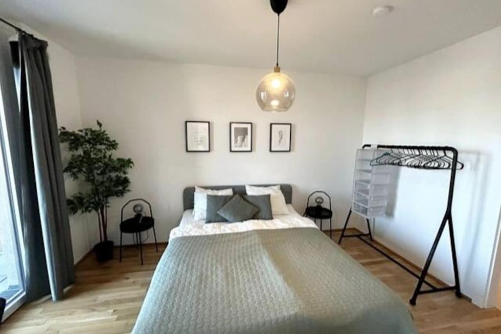 Apartment Stilvolle Mit Balkon *
